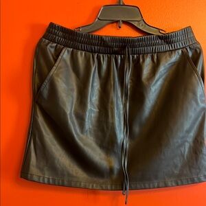 SFERRA Black Faux Leather Skirt M